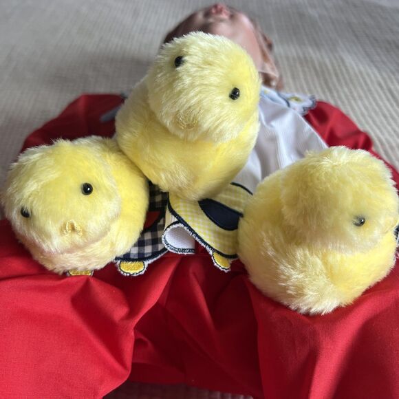 Fayzah Spanos Chick a Dee Porcelain Girl Doll Boxed Precious Heirloom Collection - Picture 7 of 16